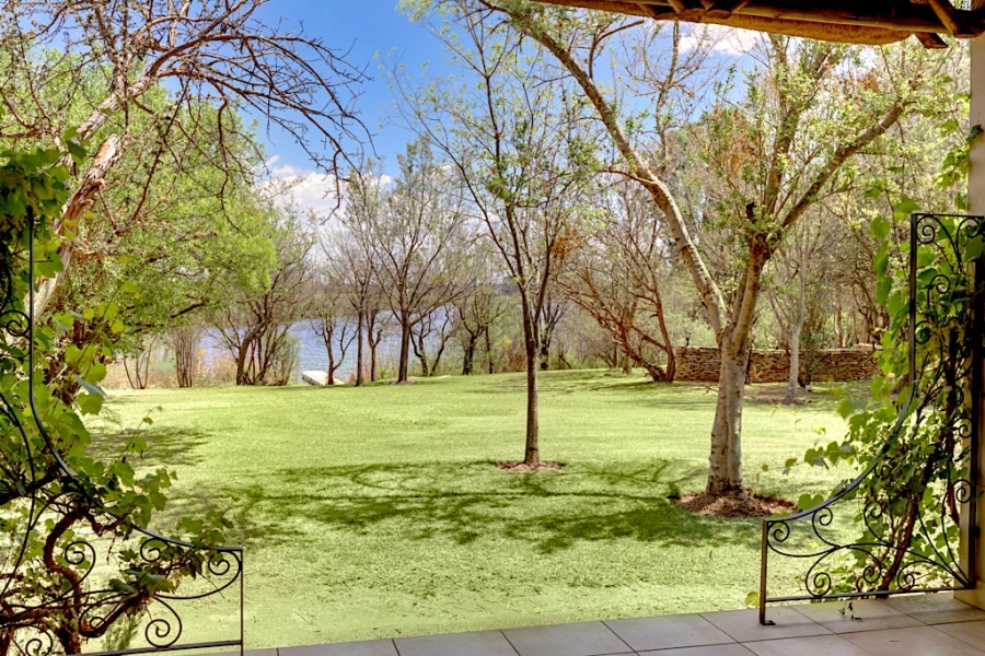 4 Bedroom Property for Sale in Cloudy Creek Free State